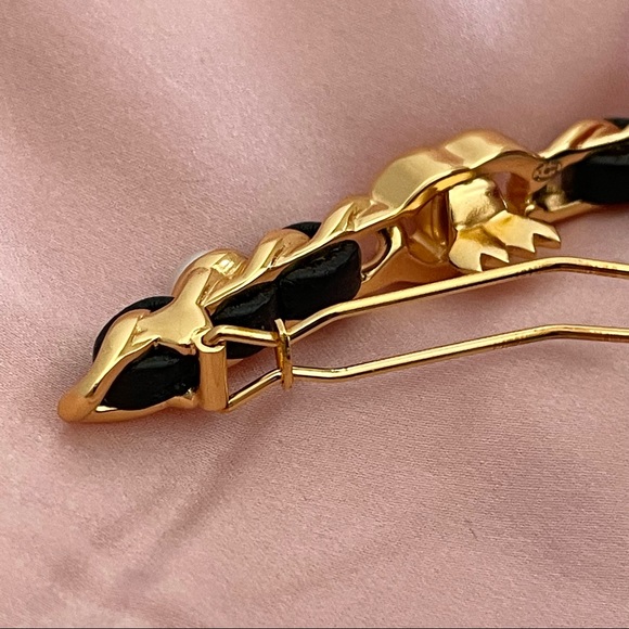 [BNIB] CHANEL - 20A CC Turnlock Chain Hair Clip Barrette - Picture 7 of 7